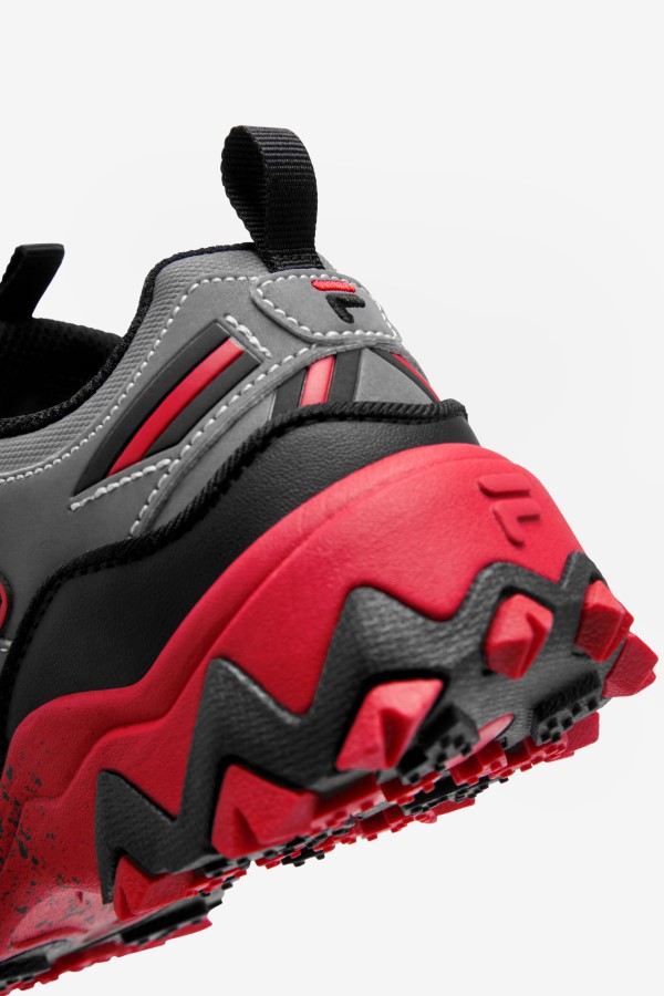 Fila Big Kids\' Oakmont TR Metallic Silver/Black/Red